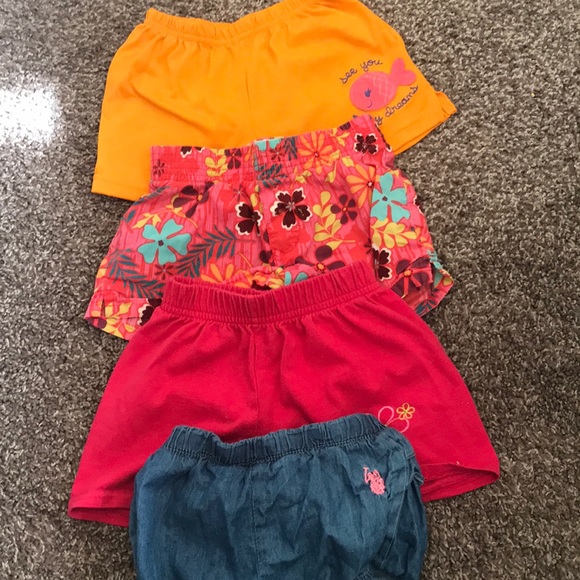 Baby girl shorts - Picture 1 of 5